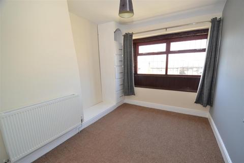 1 Ackroyd Square, Queensbury, Bradford, BD13 1EA