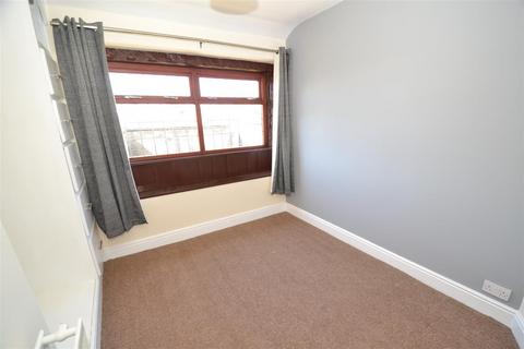 1 Ackroyd Square, Queensbury, Bradford, BD13 1EA
