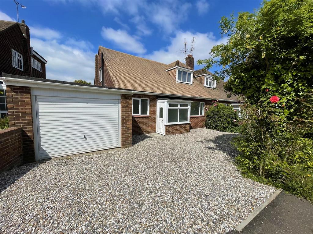 Timsons Lane, Nr Old Springfield, Chelmsford 3 bed semidetached house