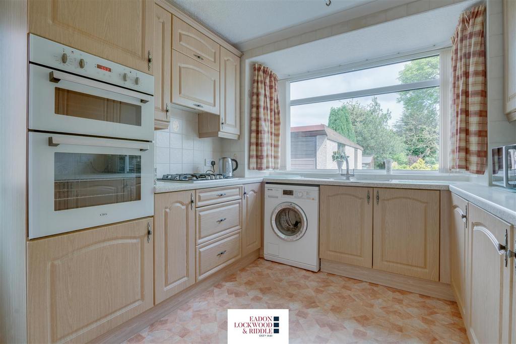 Kitchen  1.jpg