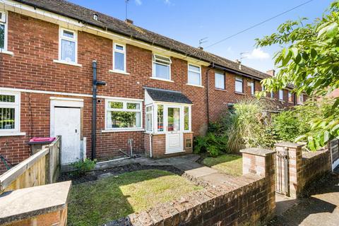 123 Meadowgate Road, Salford, M6 8EN