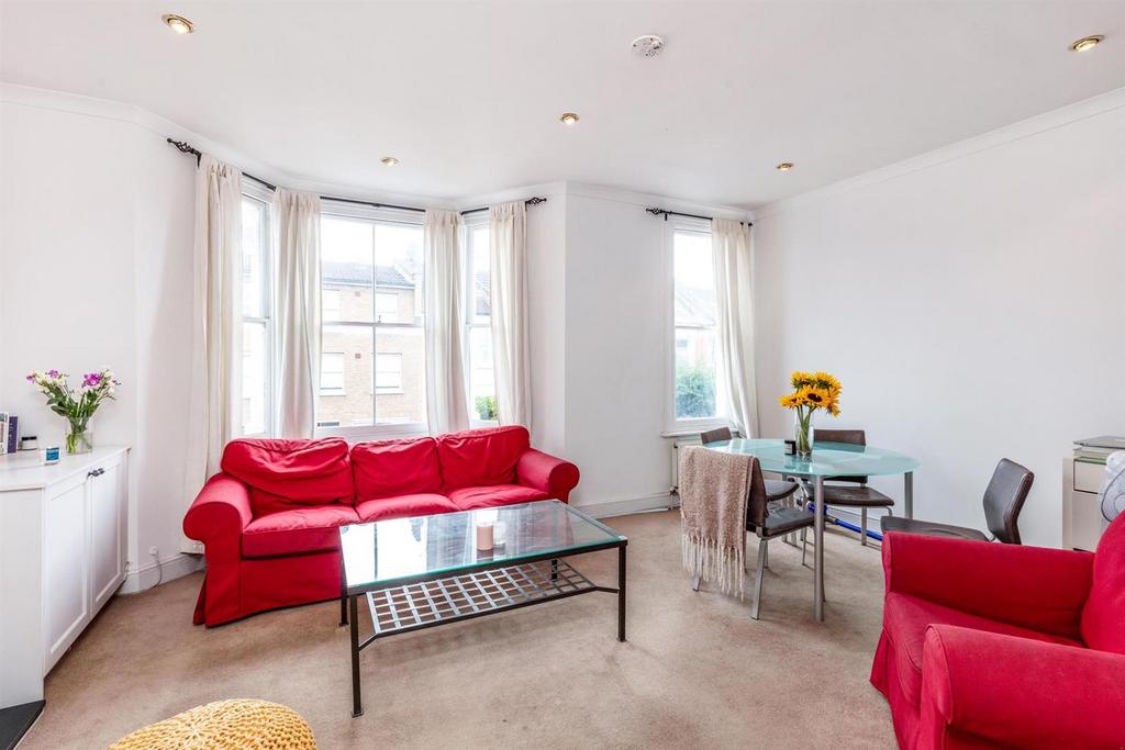 Galveston Road, Putney SW15 3 bed flat £3,200 pcm (£738 pw)