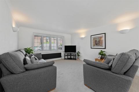 52a Church Road, Chavey Down, Ascot, SL5 8RR