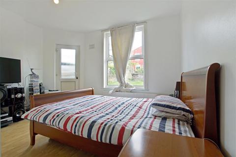 2 bedroom flat for sale - Bathurst Gardens, Kensal Rise, London