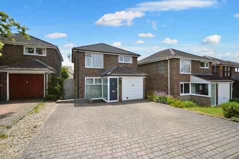 3 bedroom detached house for sale - Lodge Close, Yatton