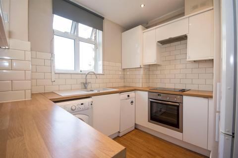 3 bedroom apartment to rent, Brady House, Patmore Estate