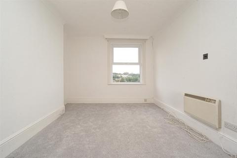 2 bedroom flat for sale, Braybrooke Road, Hastings