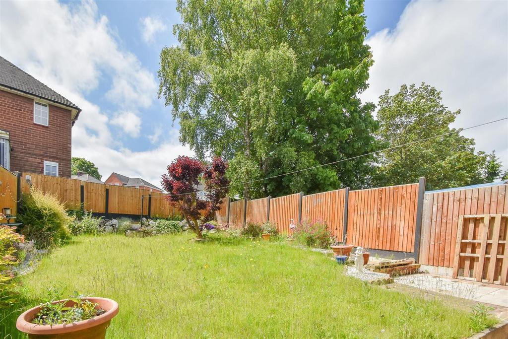 Bull Lane, Wombourne, Wolverhampton 3 bed terraced house for sale £