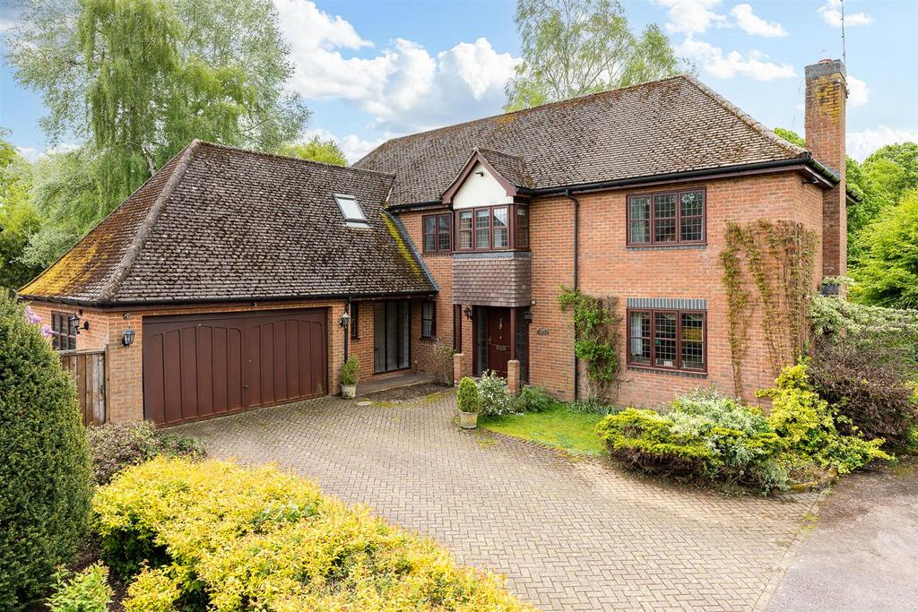 Fulling Mill Lane, Welwyn 4 bed detached house £1,285,000