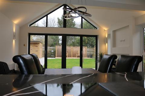 10 Levens Drive, Leyland, PR25 5SS