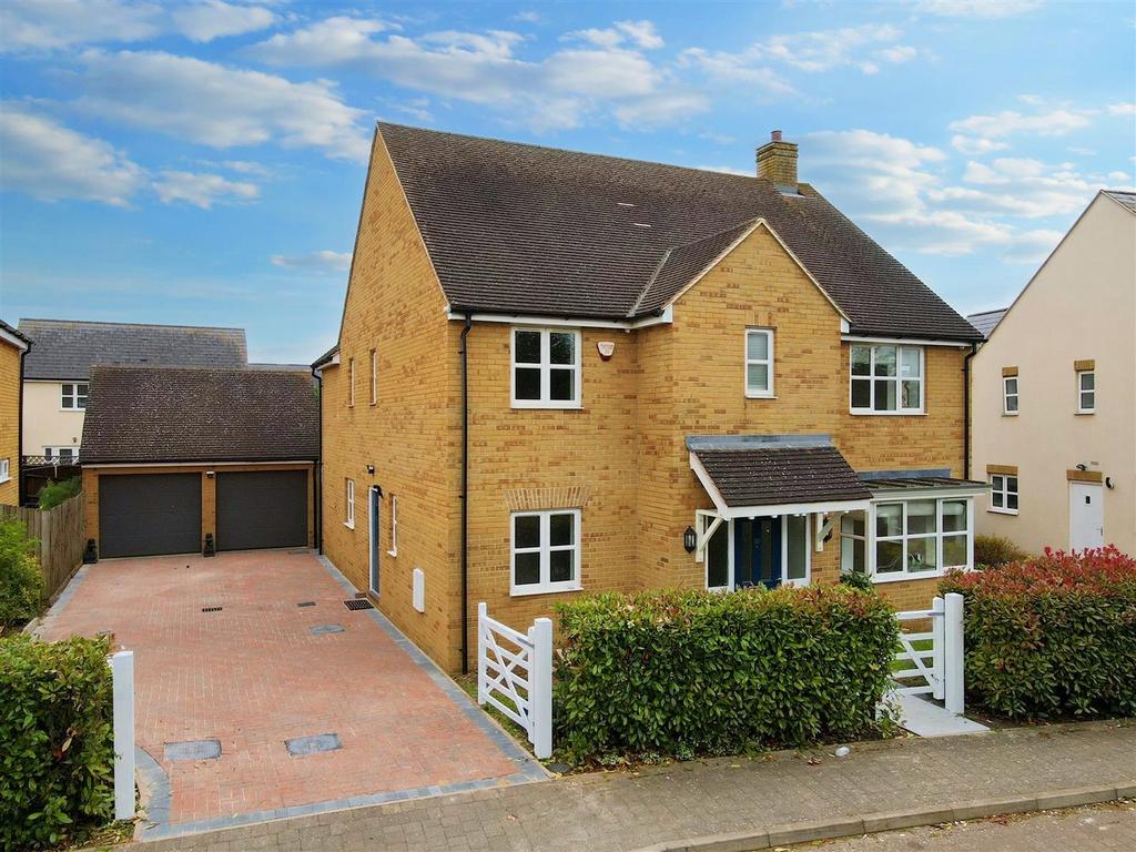 Trafalgar Drive, Brooklands, Milton... 5 bed detached house £3,400