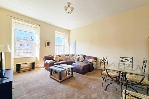 5 bedroom flat to rent, Baliol Street, Glasgow G3