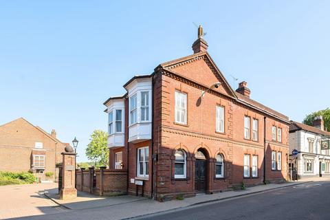 3 bedroom end of terrace house for sale, Hyde Street, Winchester, Hampshire, SO23