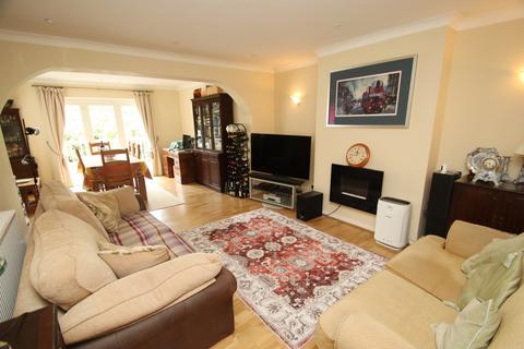 24 Turnpike Drive, Orpington, BR6 7SJ