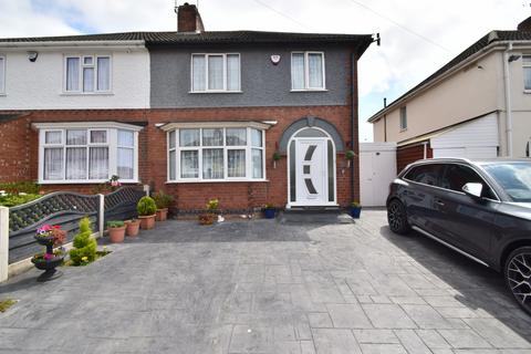 3 bedroom semi-detached house for sale, Greenland Avenue, Humberstone, LE5