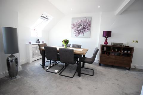 2 bedroom penthouse for sale - Marine Parade West, Lee-On-The-Solent, Hampshire, PO13