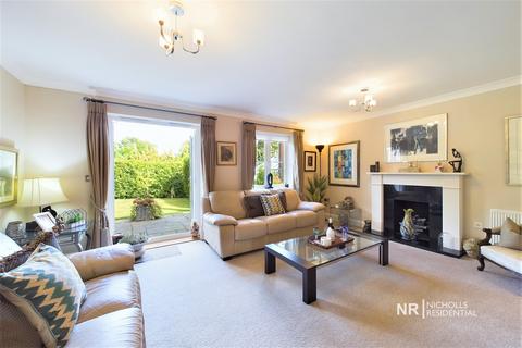 4 Bankside, Epsom, KT17 3AR