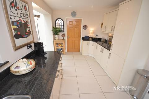 4 Bankside, Epsom, KT17 3AR