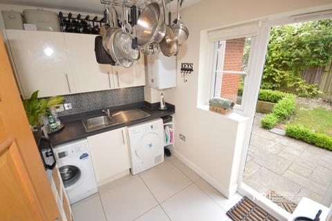 4 Bankside, Epsom, KT17 3AR