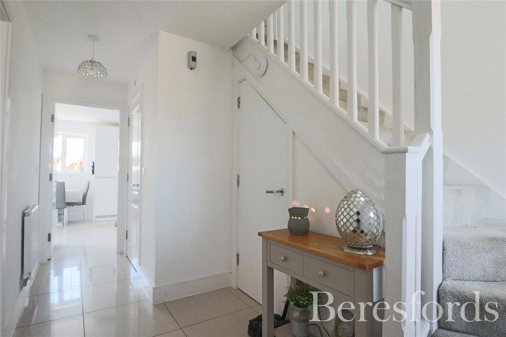 Berryfield Close, Tiptree, CO5 3 bed link detached house for sale £400,000