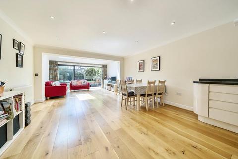 10 Windlesham Grove, London, SW19 6AW