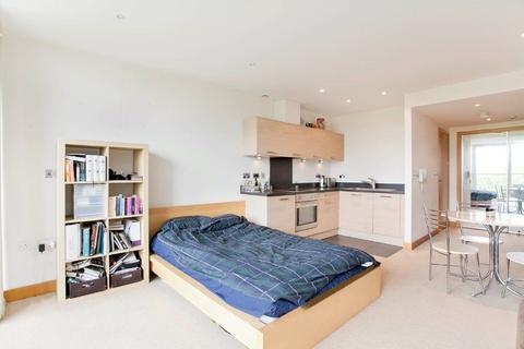 Studio to rent, Eustace Building, 372 Queenstown Road, London, SW11