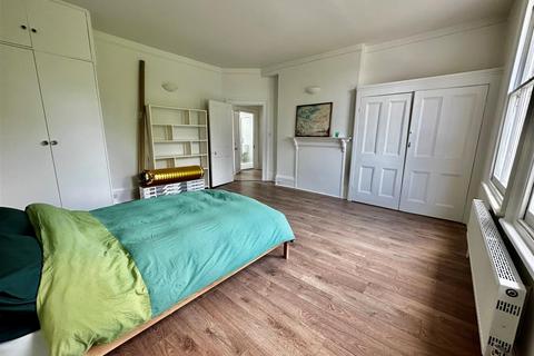 2 bedroom apartment to rent, Hornsey Lane, London