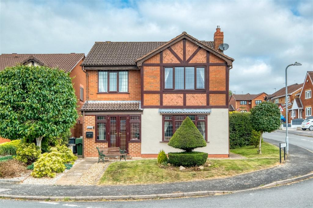 Meadowvale Road, Lickey End, Bromsgrove, B60 1JY 4 bed detached house