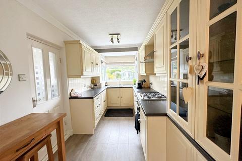 69 Bramley Lane, Sheffield, S13 8TZ