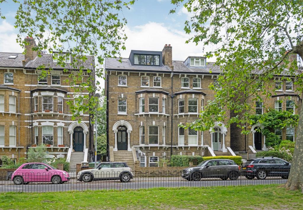 East Dulwich Road, East Dulwich, London, SE22 2 bed apartment for sale