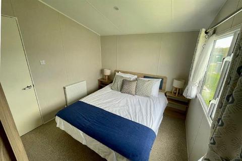 2 bedroom lodge for sale, Mill Rythe Coastal Village Hayling Island, Hampshire PO11