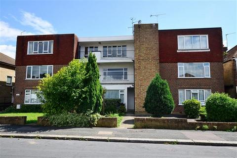 2 bedroom apartment to rent, Warren Road, North Chingford, E4