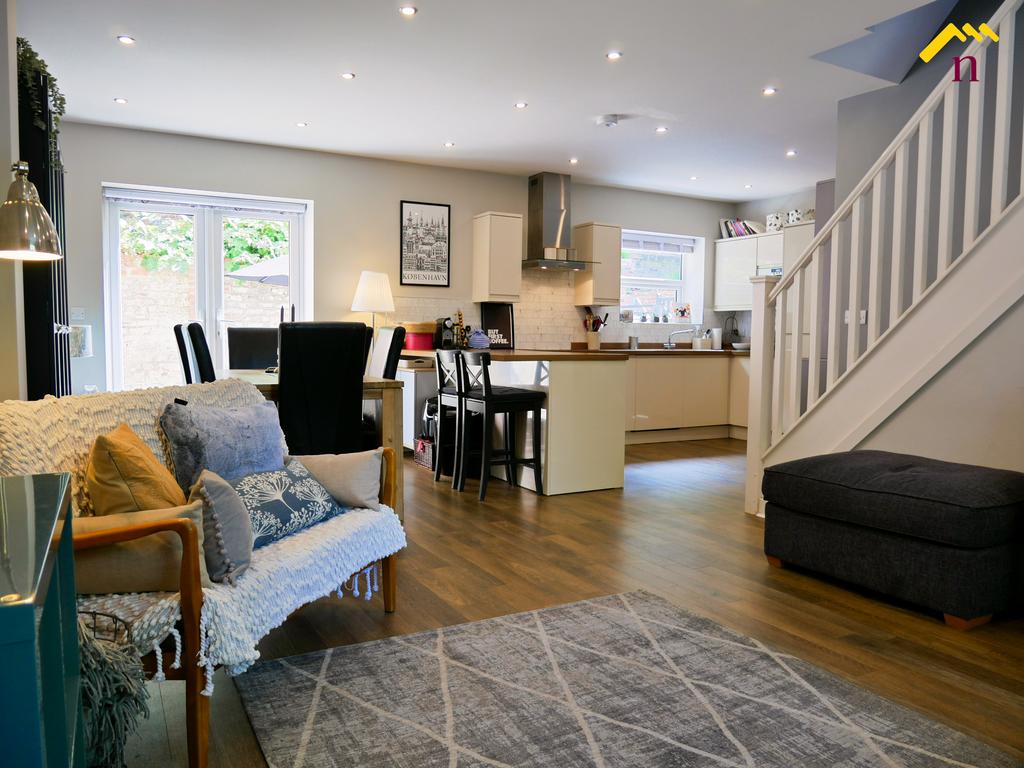 Broughton Road, Lodge 3 bed detached house for sale £275,000