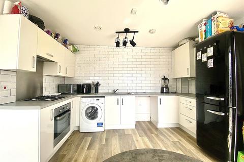 9 Oakes Crescent, Dartford, DA1 5UF