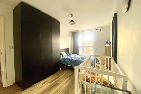 9 Oakes Crescent, Dartford, DA1 5UF