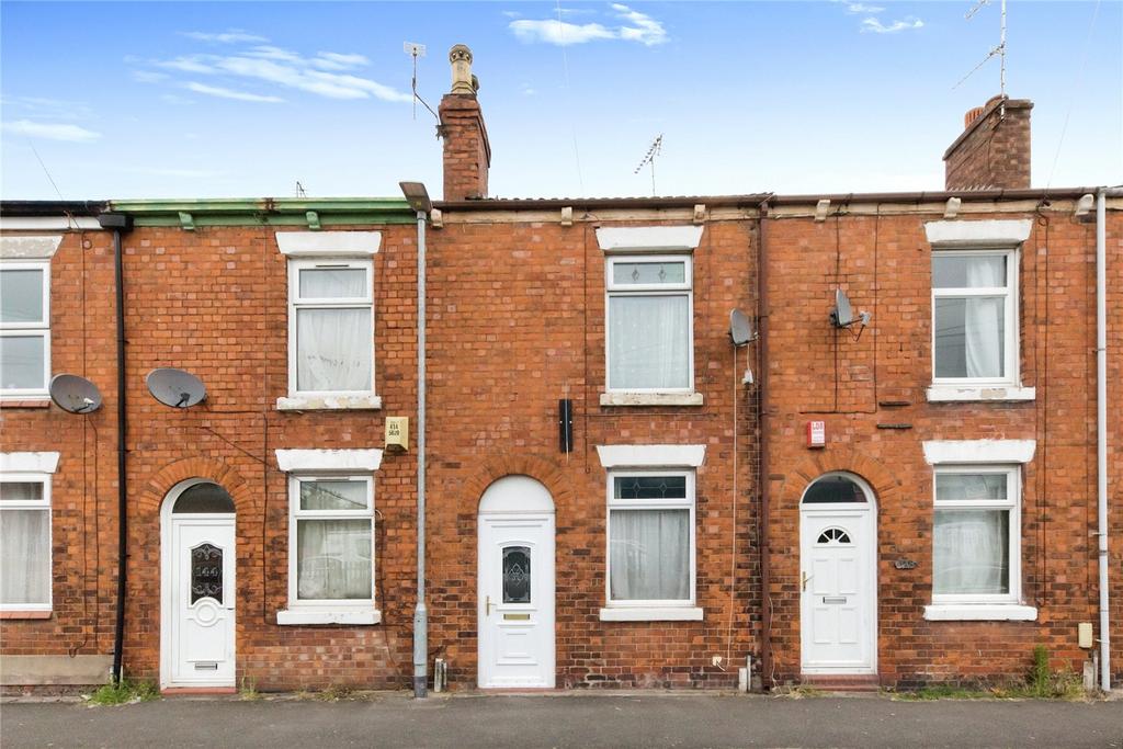 Henry Street, Crewe, Cheshire, CW1 2 bed house for sale £100,000