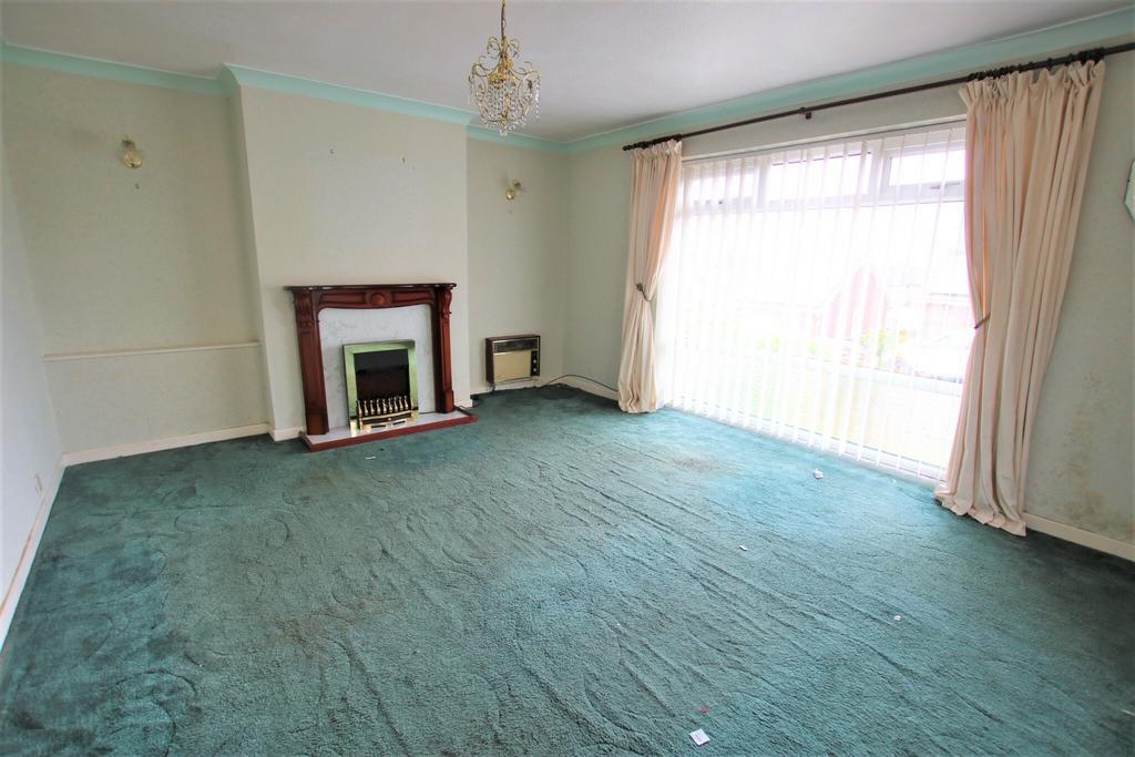 Rutland Avenue, Knuzden, Blackburn 3 bed semidetached bungalow for sale £150,000
