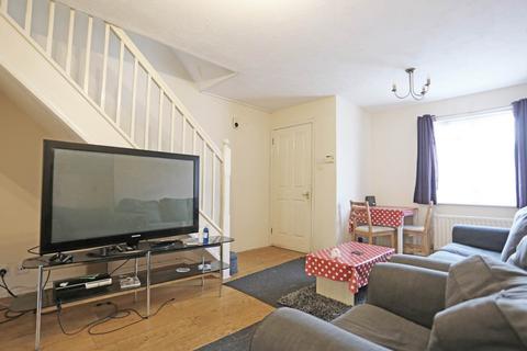 2 bedroom terraced house to rent, Palmer Road, Chadwell Heath, Dagenham, RM8