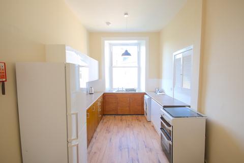3 bedroom flat to rent, Merchiston Avenue, Edinburgh, EH10