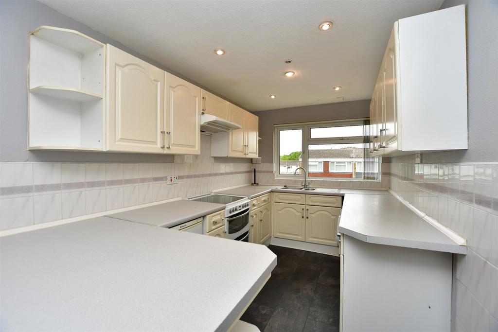 Sedley Close, Parkwood, Gillingham, Kent 2 bed flat £150,000