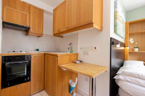 Studio to rent, North Gower Street, Euston, London, NW1