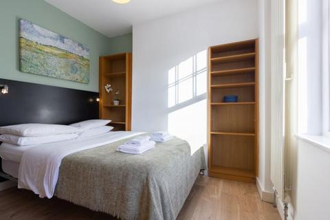 Studio to rent, North Gower Street, Euston, London, NW1