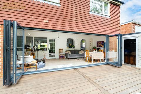51 Downs View Road, Hassocks, BN6 8HY