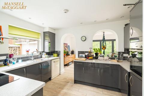 51 Downs View Road, Hassocks, BN6 8HY