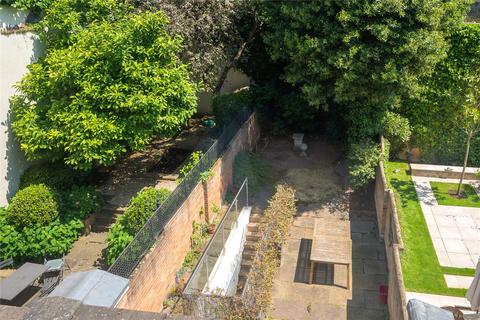 undefined, Cadogan Lane, Belgravia, London