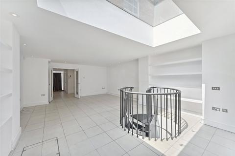 undefined, Cadogan Lane, Belgravia, London