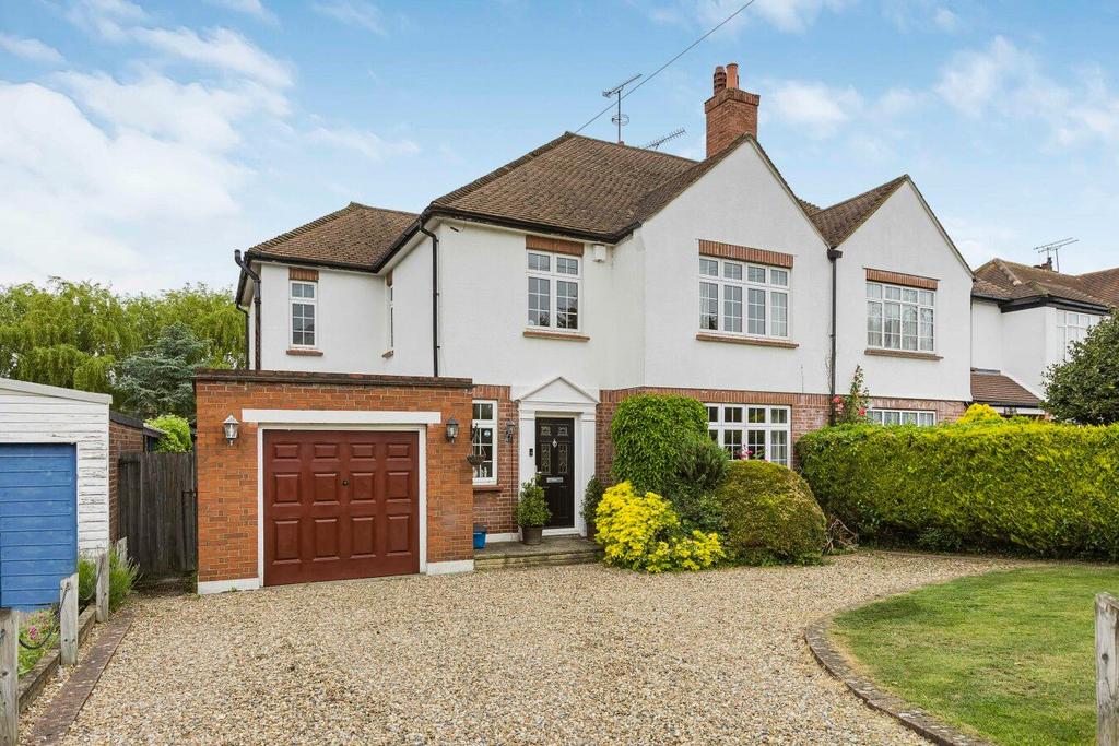 Mount Grace Road, Potters Bar, EN6 1RD 4 bed semi-detached house - £995,000