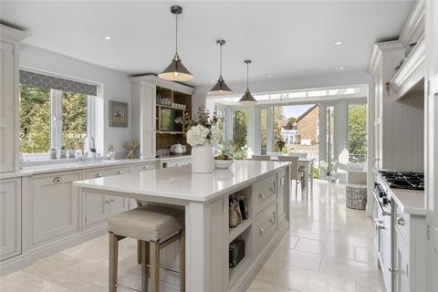 51 Summer Road, East Molesey, KT8 9LX