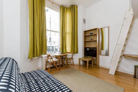 Studio to rent, Fairholme Road, West Kensington, London, W14