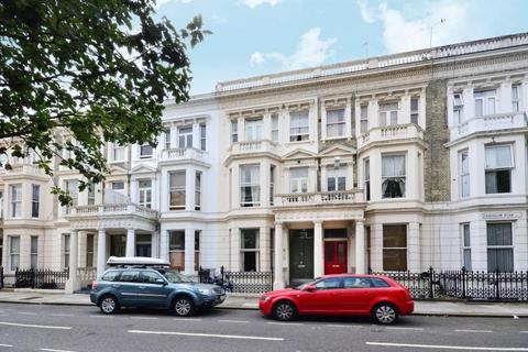 Studio to rent, Fairholme Road, West Kensington, London, W14